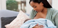 breastfeeding-mom