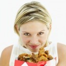 Women_eating_breaded_wings_72dpi_1024x1024px_E